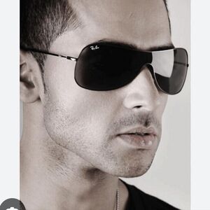 New in Box Ray Ban Sunglasses RB3211 Unisex